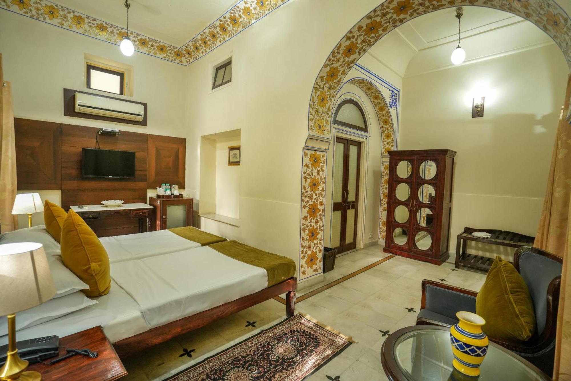 Diggi Palace - A City Center Hidden Heritage Gem Jaipur Eksteriør billede